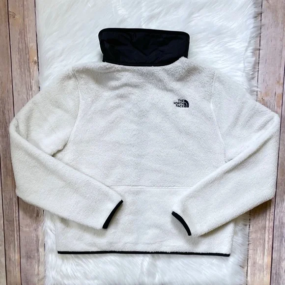 The North Face Women’s Dunraven Sherpa Crop Fleece - Picture 6 of 9
